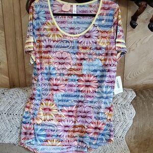 TEE #013 LuLaRoe Classic Tee